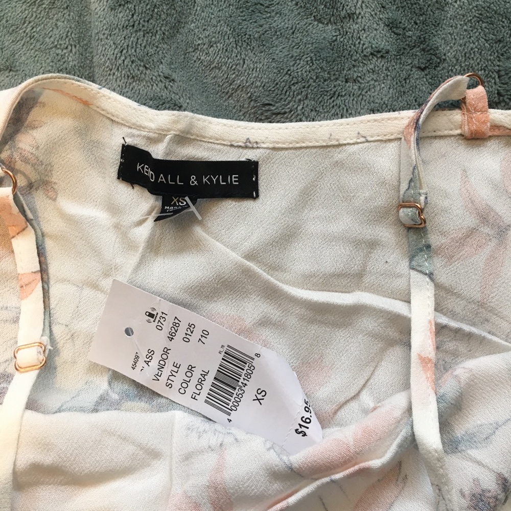 NWT Kendall and Kylie crop tank XS